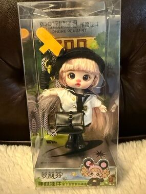 Lolifen Doll NIB Cute Outfit with Black Hat and Bag Phone Bag Charm